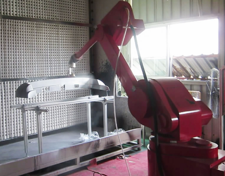 汽車保險(xiǎn)杠機(jī)器人涂裝設(shè)備