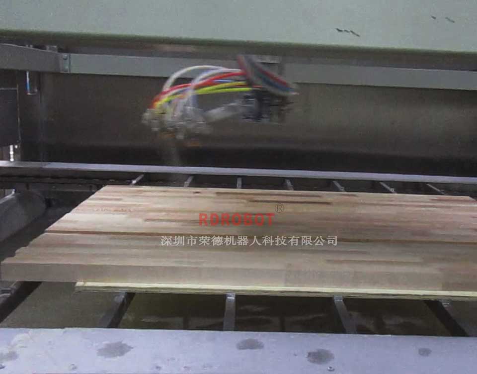 鋼琴木板自動(dòng)噴漆生產(chǎn)線(xiàn)
