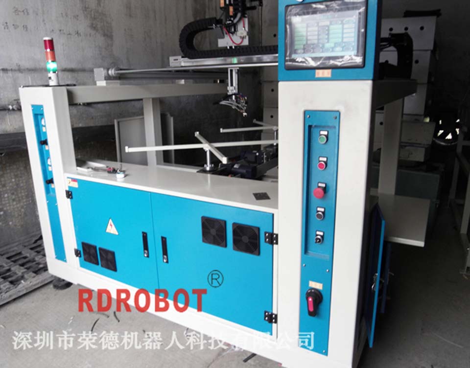 汽車(chē)行李架?chē)娖釞C(jī)器人