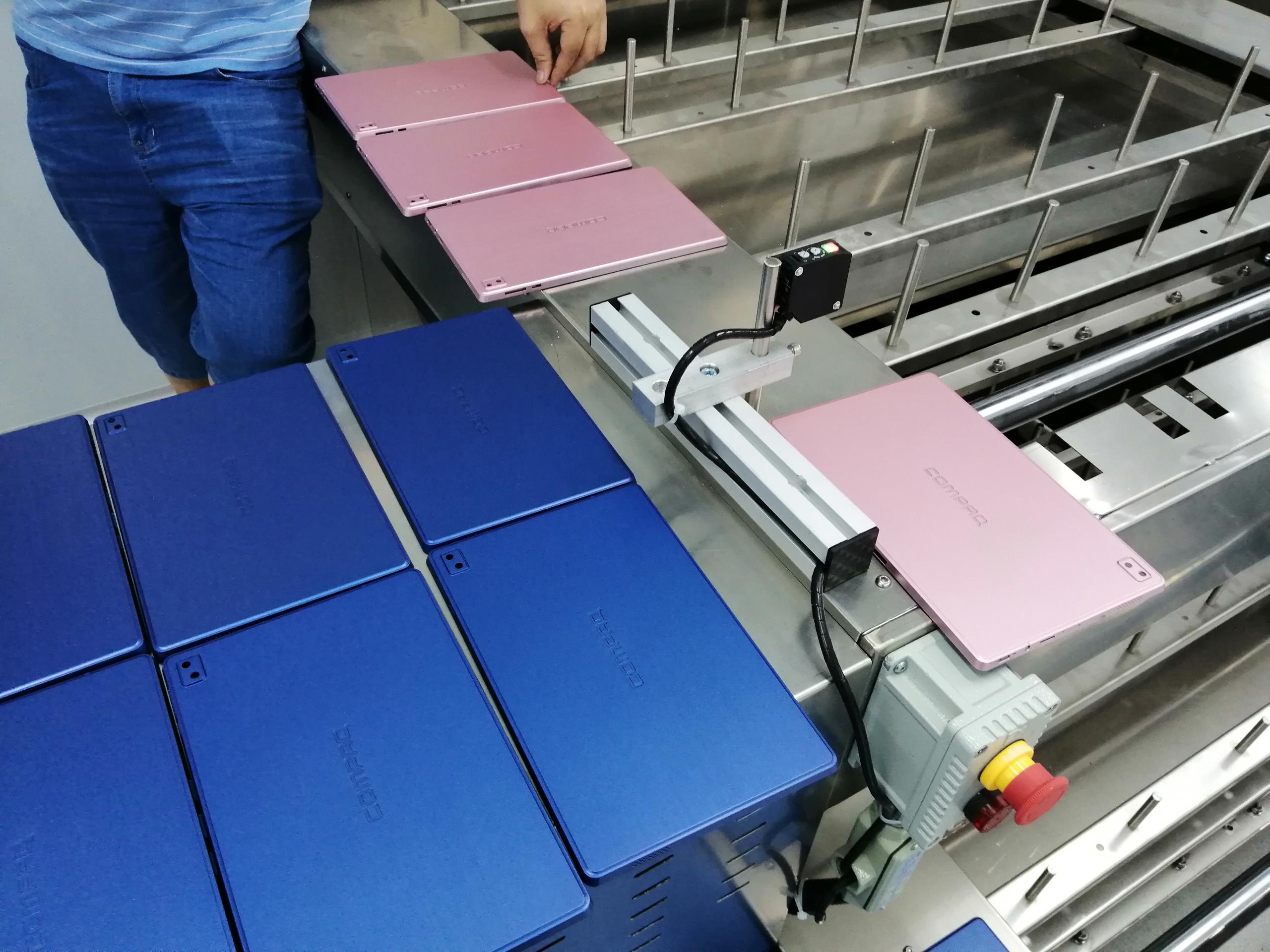 筆記本外殼智能機(jī)械人全自動(dòng)噴涂線